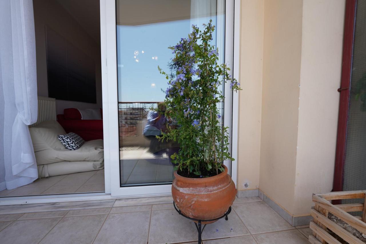 Blue Jasmine Aigio Exterior foto